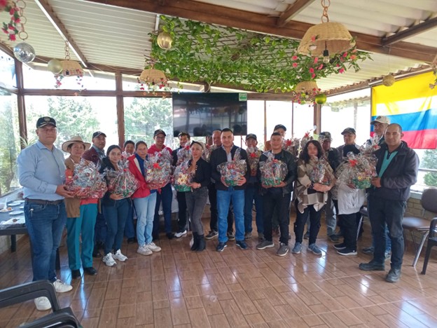 Entrega de anchetas a los afiliados de ASOVEMON